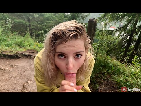 ❤️ Fáinleogann cailín cum tar éis blowjob poiblí - Eva Elfi ❤️❌ Físeán porn linn